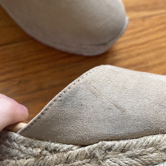 Nine West Straw Snake Skin Pattern Wedges - Picture 8 of 11